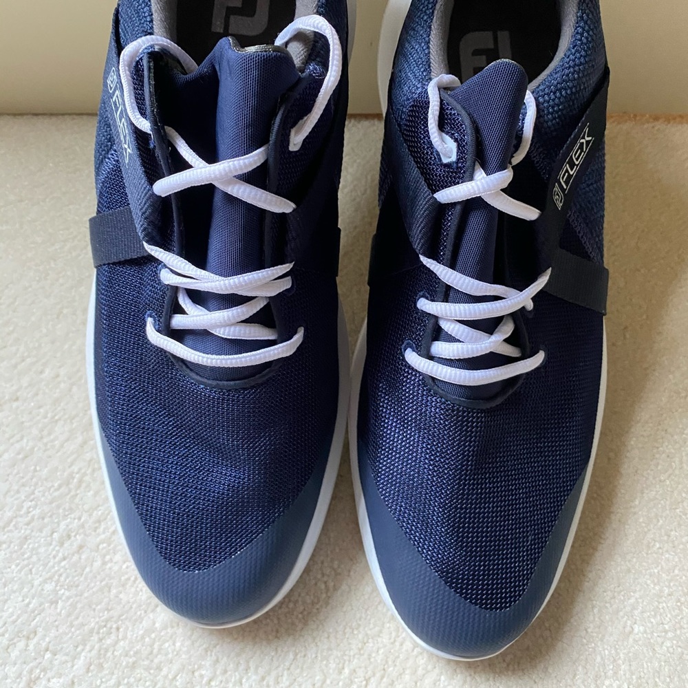New w/I box! Men’s Foot Joy Flex Golf Shoes